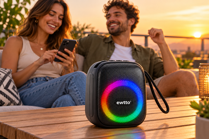 Parlante portátil Ewtto ET-P1383B 5 W con luces RGB — ejemplo de uso
